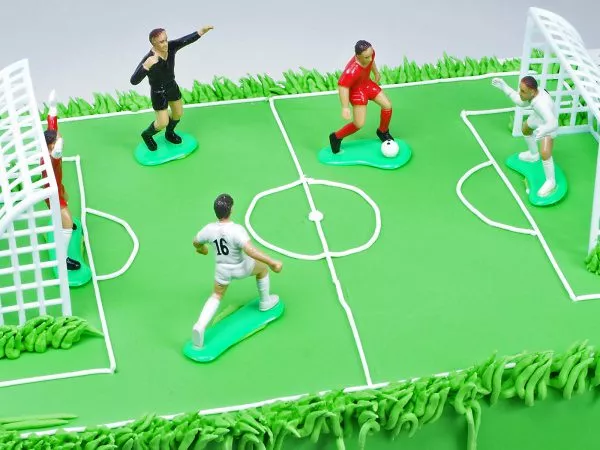 football cake